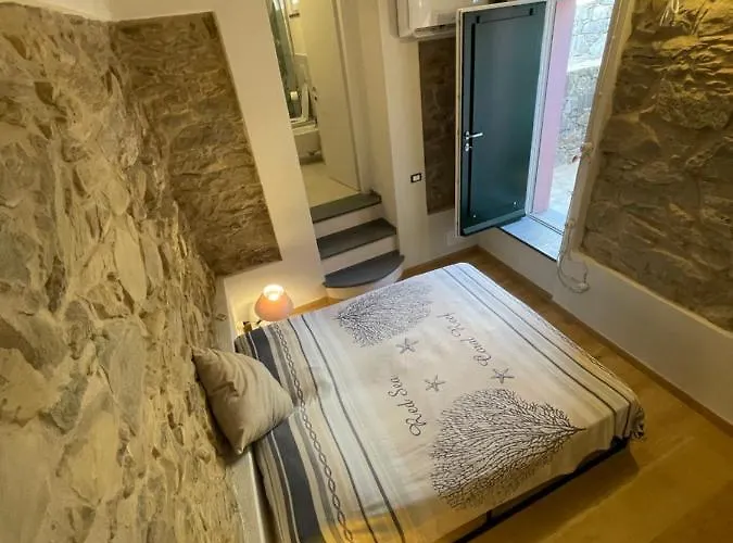 Vistamare & Relax Cinque Terre Seaview & Relax Cinque Terre * ורנאצה